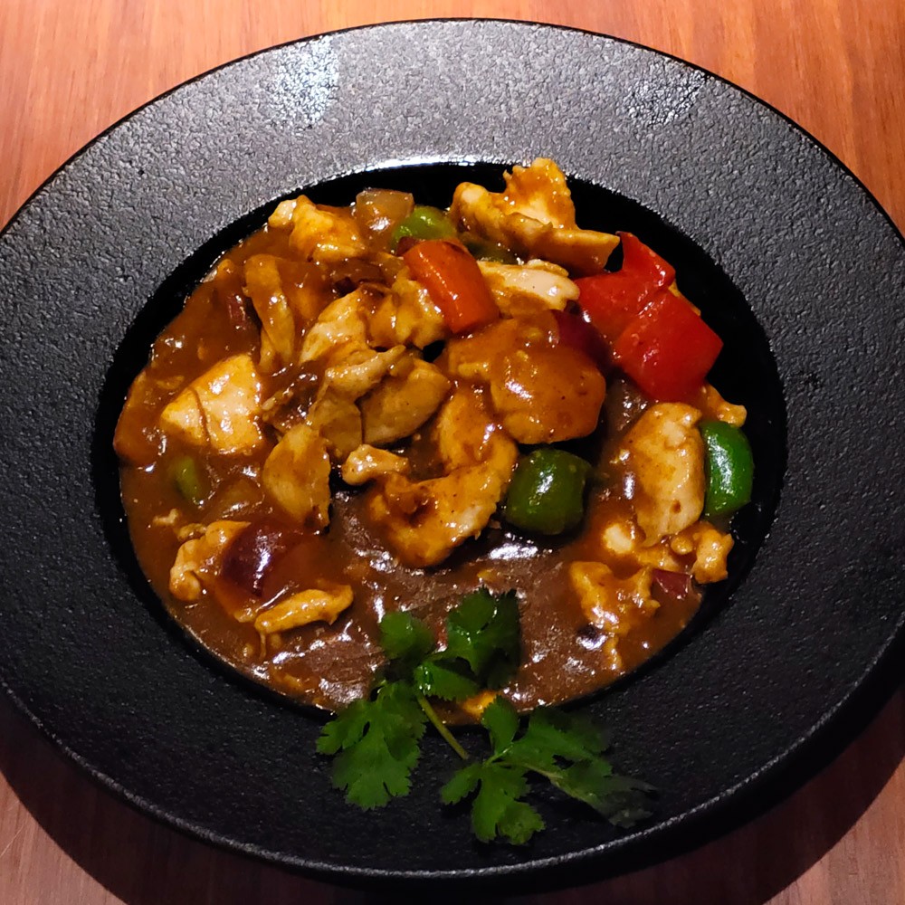Karechikin - Pollo de corral con salsa al curry
